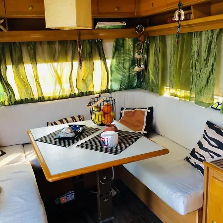 Hotel Caravan On The Beach, Pet Friendly