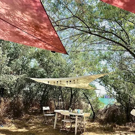 Hotel Caravan On The Beach, Pet Friendly *
