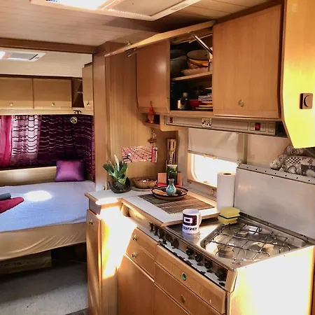Hotel Caravan On The Beach, Pet Friendly *